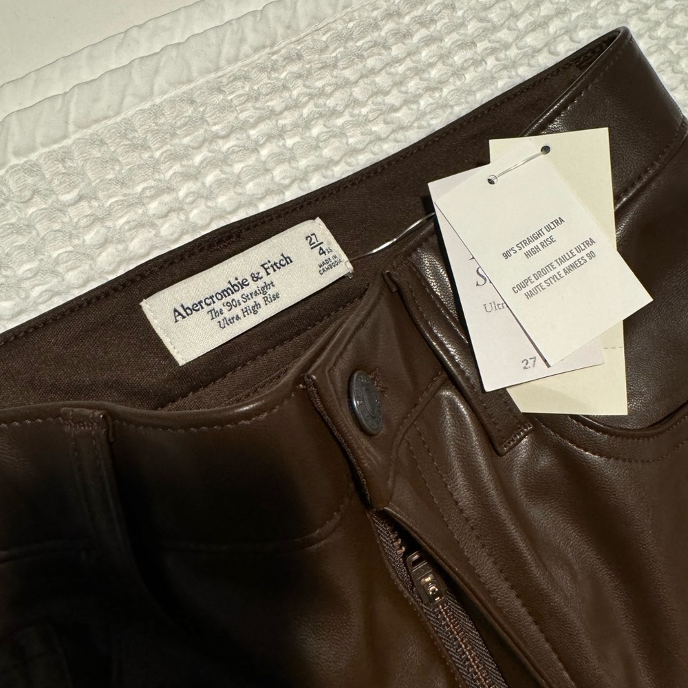 Abercrombie & Fitch Women 90’s Straight Leather Vegan Pants